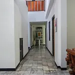 Super Oyo 92134 Bogor Guest House