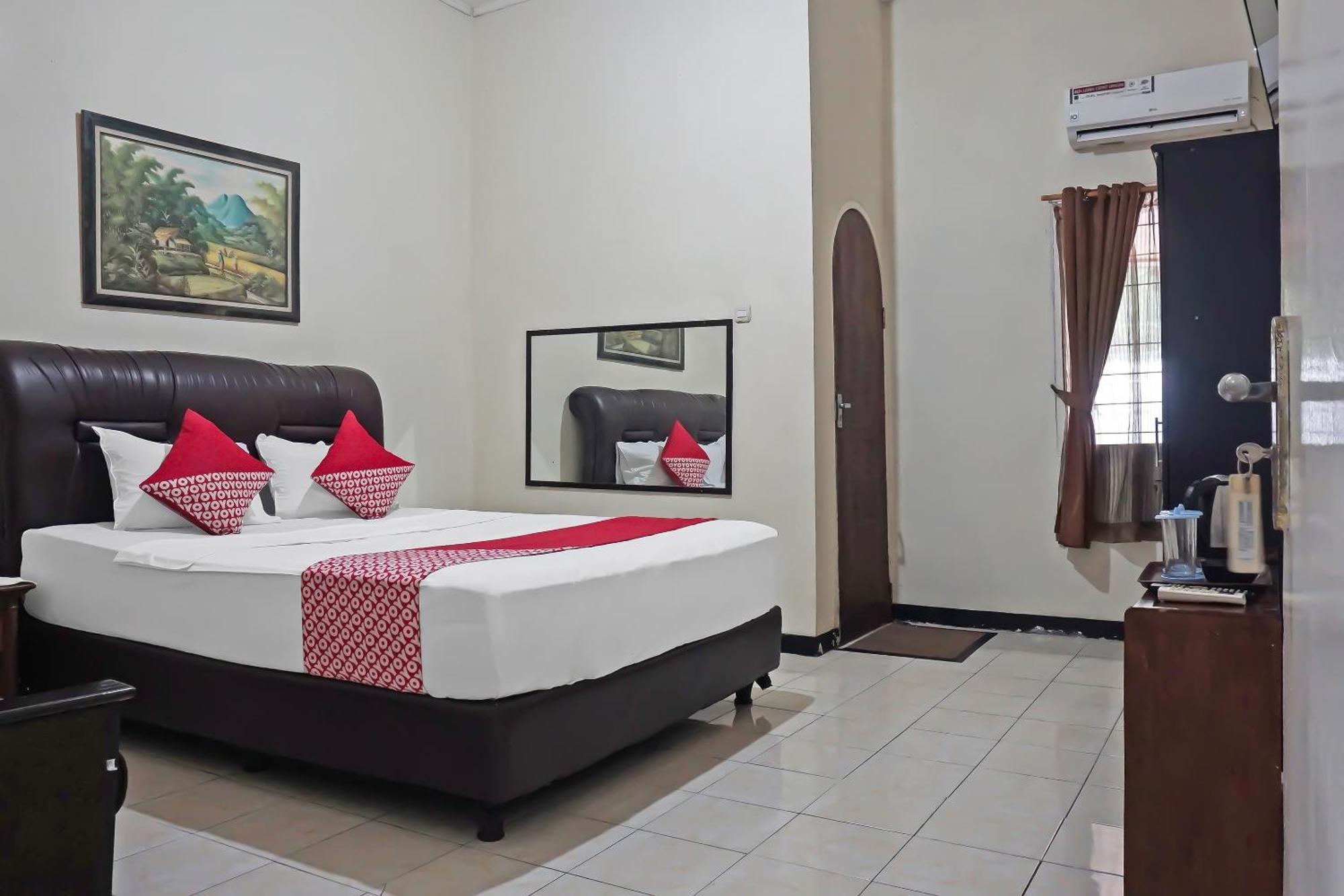 Super Oyo 92134 Hotel 2*