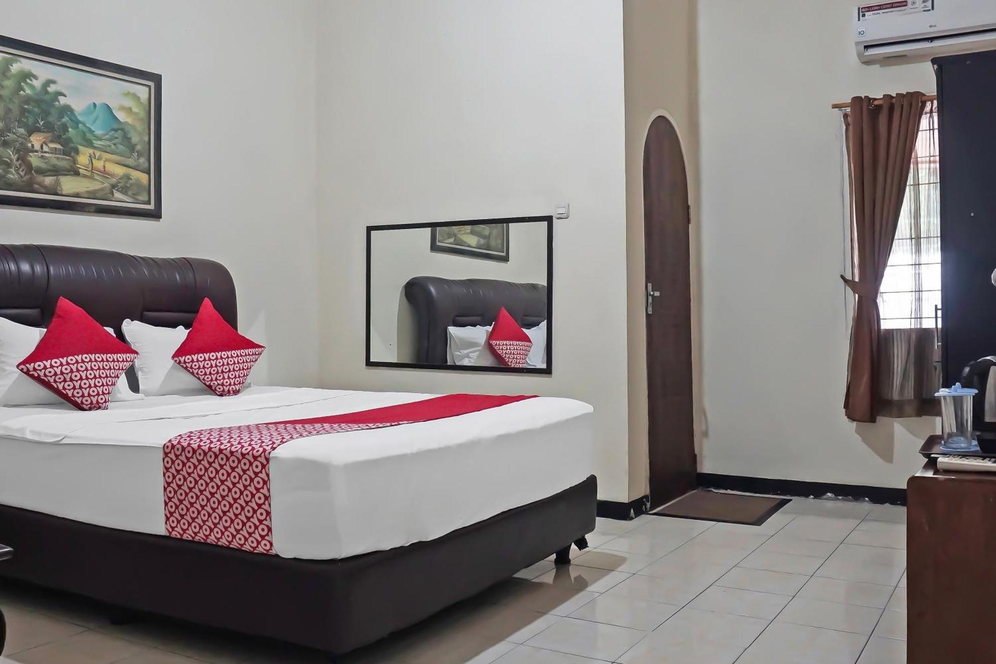 Super Oyo 92134 Hotel 2*