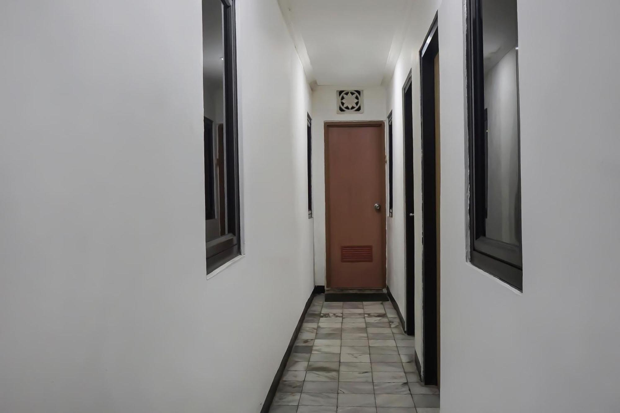 Hotel Super Oyo 92134 2*