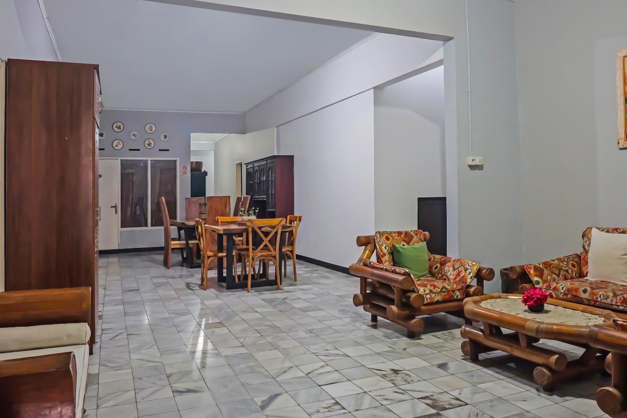 Hotel Super Oyo 92134 Bogor